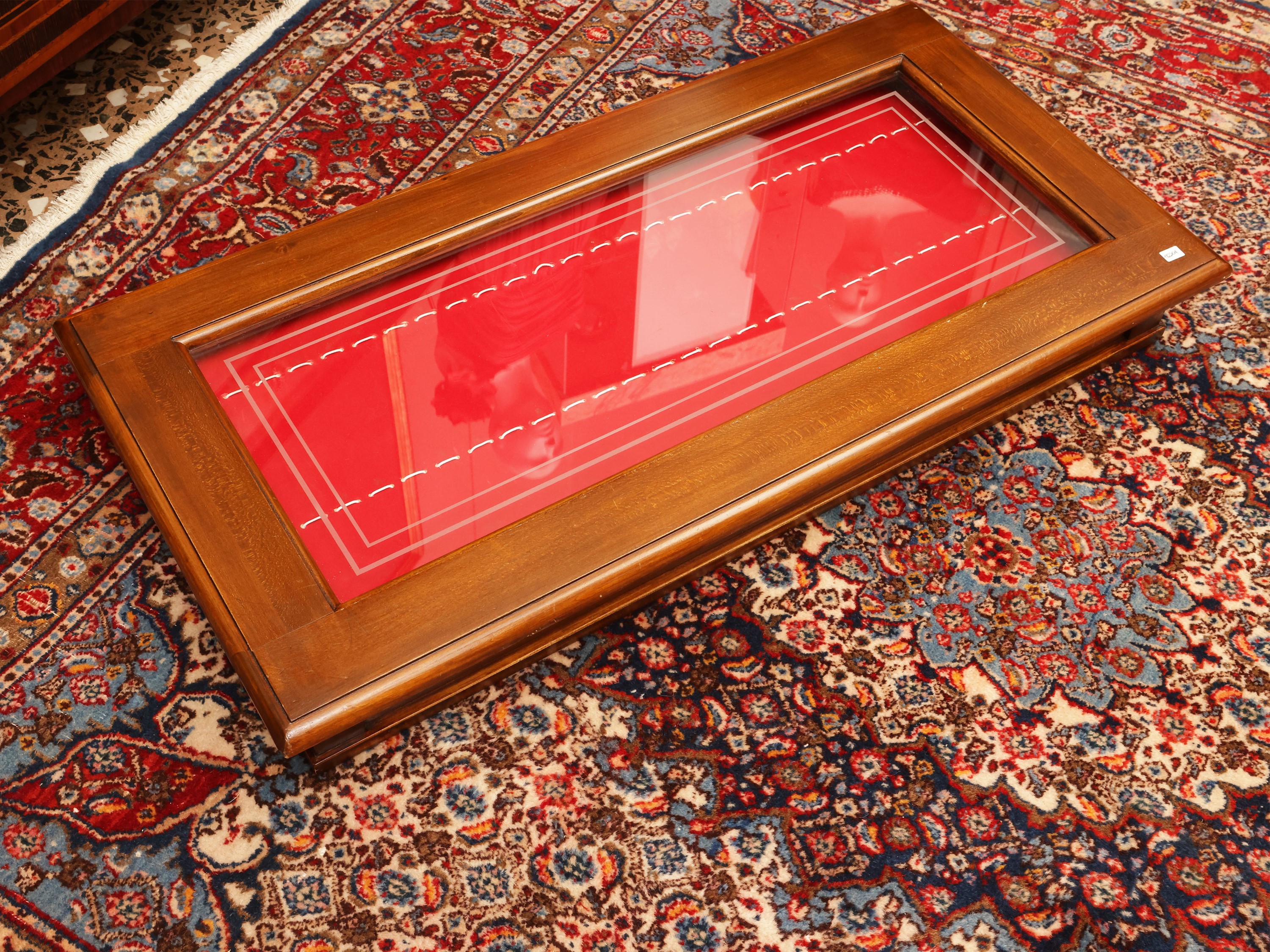 Grande teca per collezioni in noce