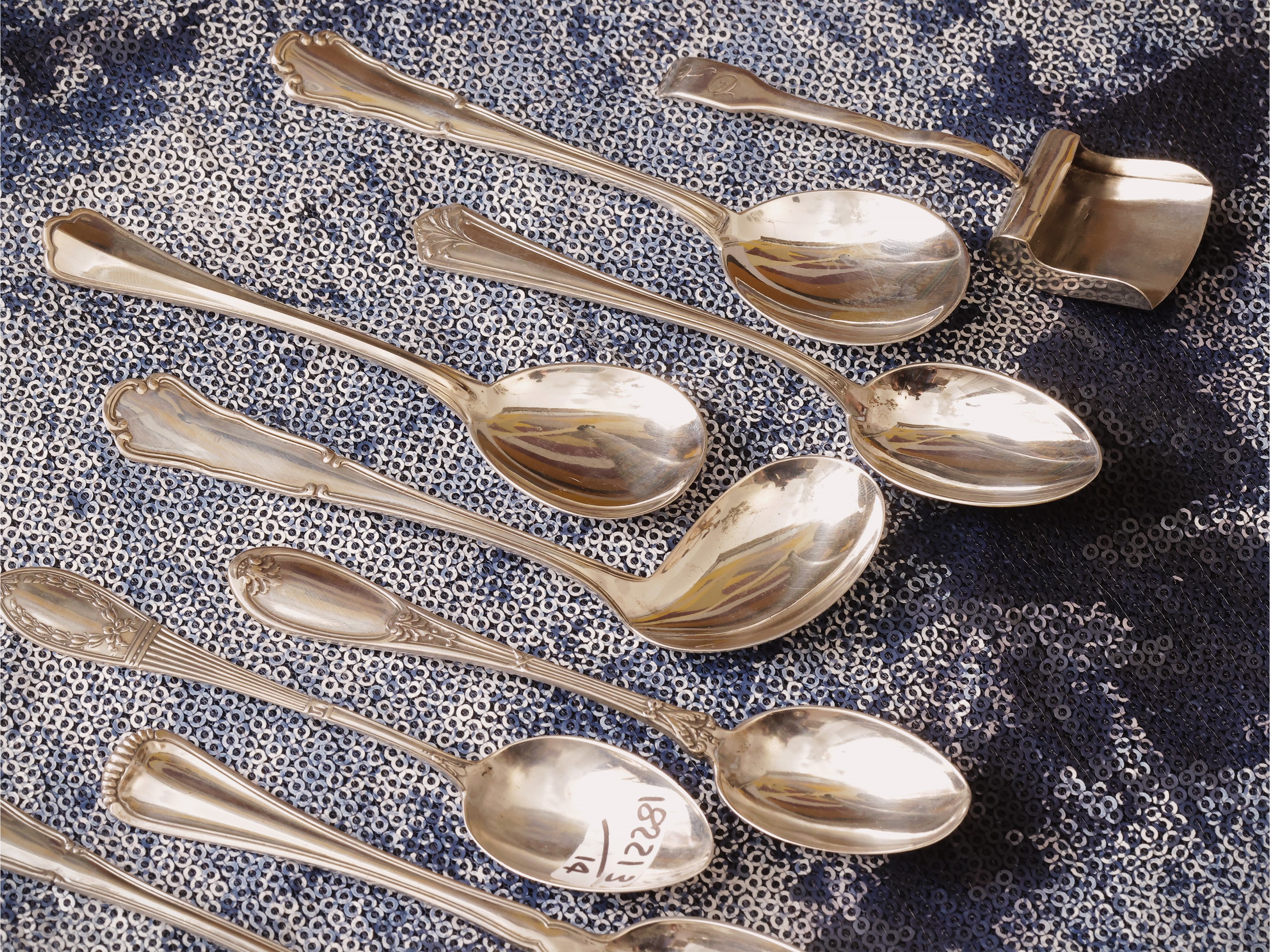 Serie di quattordici cucchiaini in argento