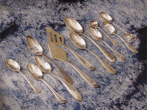 Fantasia di cucchiaini in argento da collezione