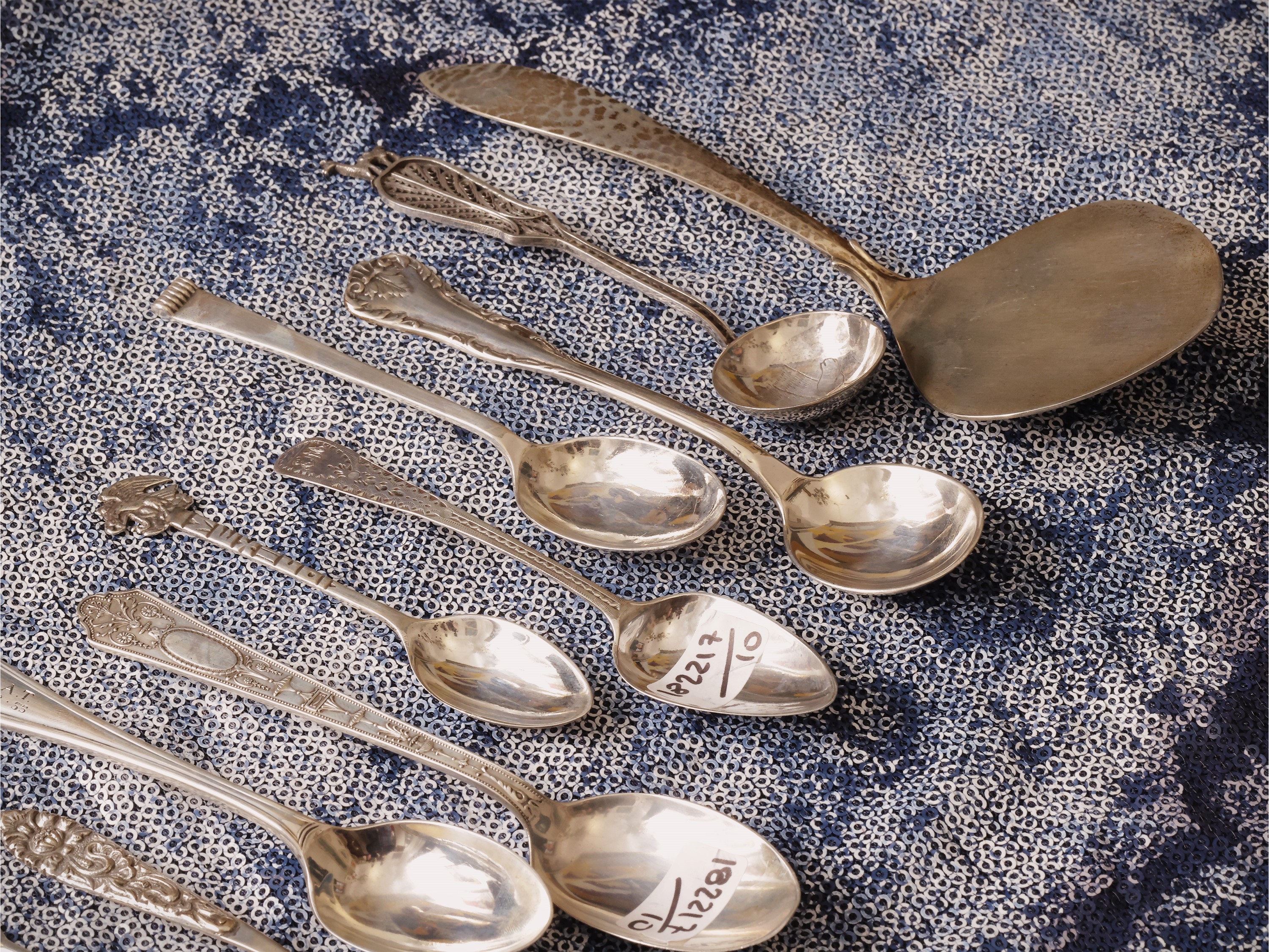 Fantasia di cucchiaini dal mondo in argento