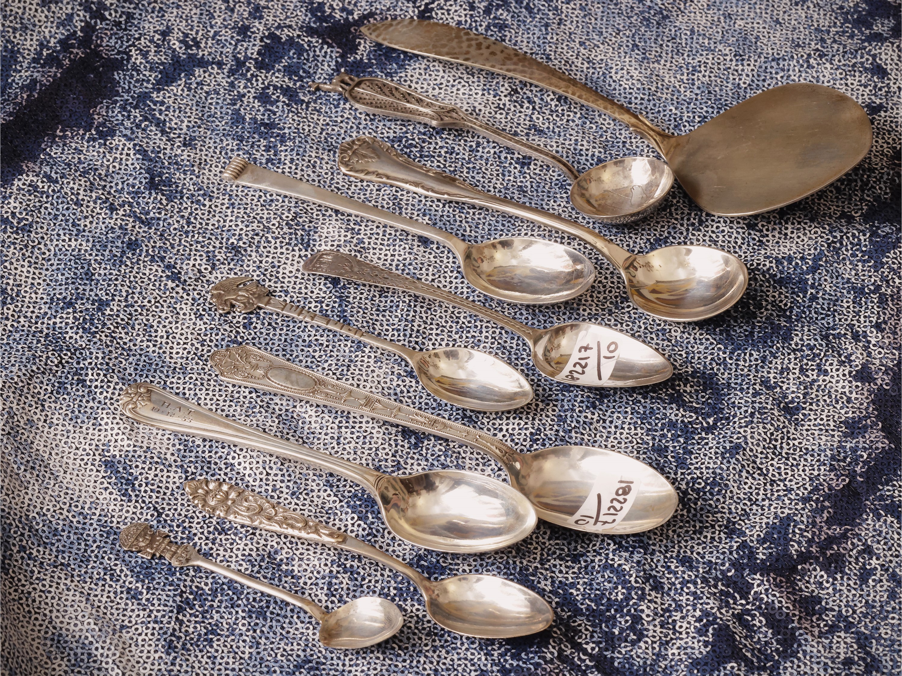 Fantasia di cucchiaini dal mondo in argento