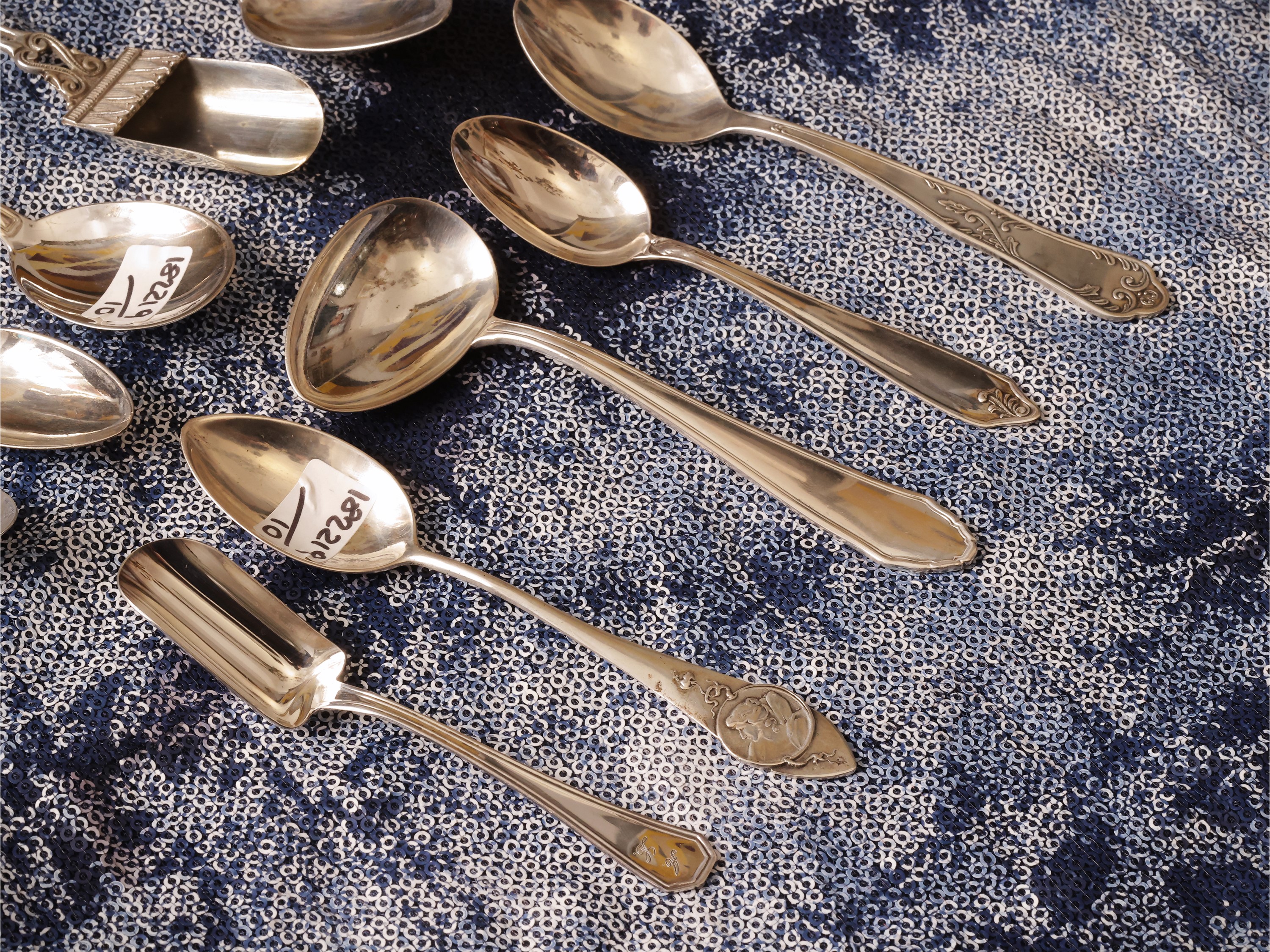 Fantasia di dieci cucchiaini in argento