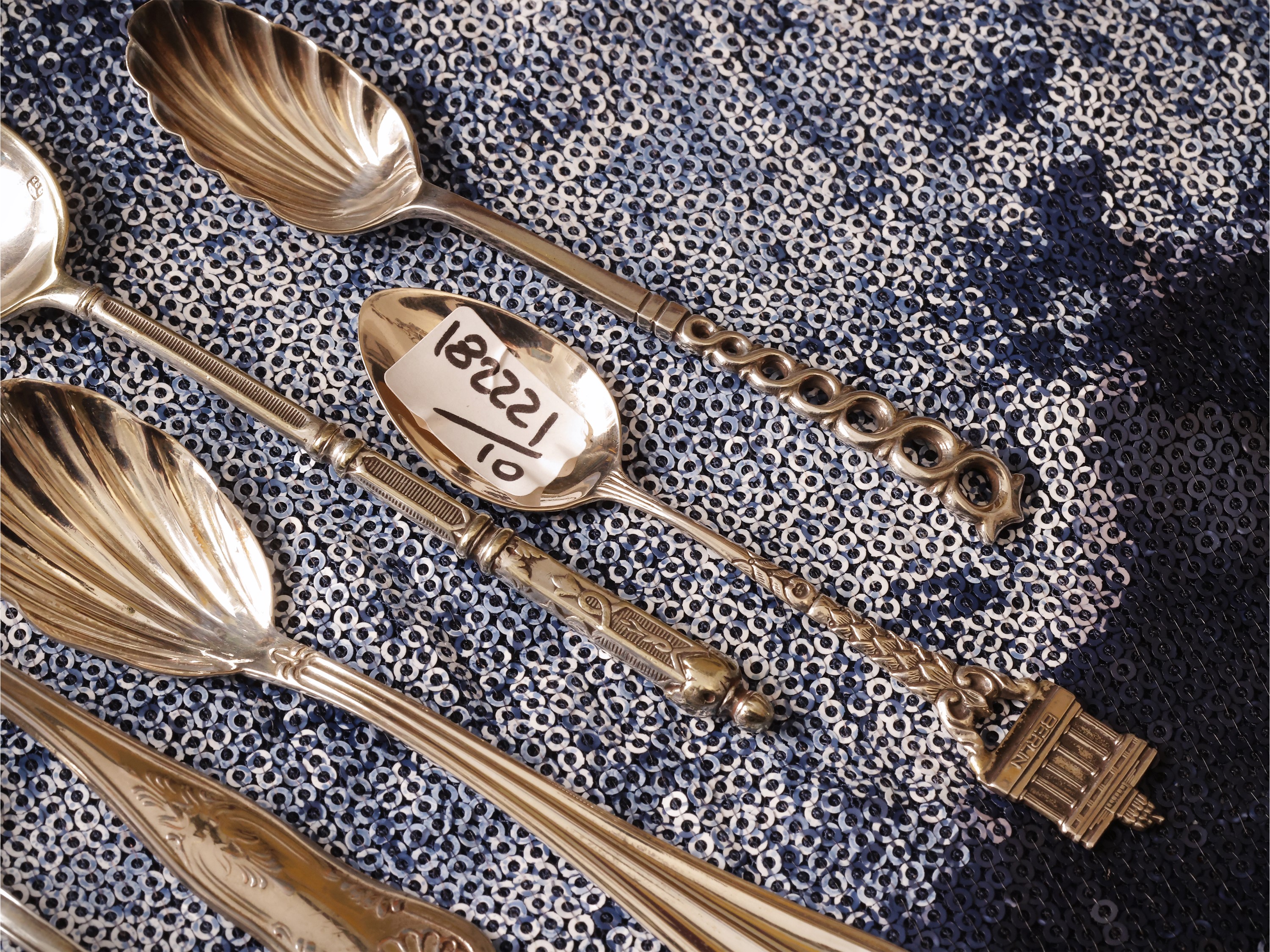 Collezione di cucchiaini dal mondo in argento