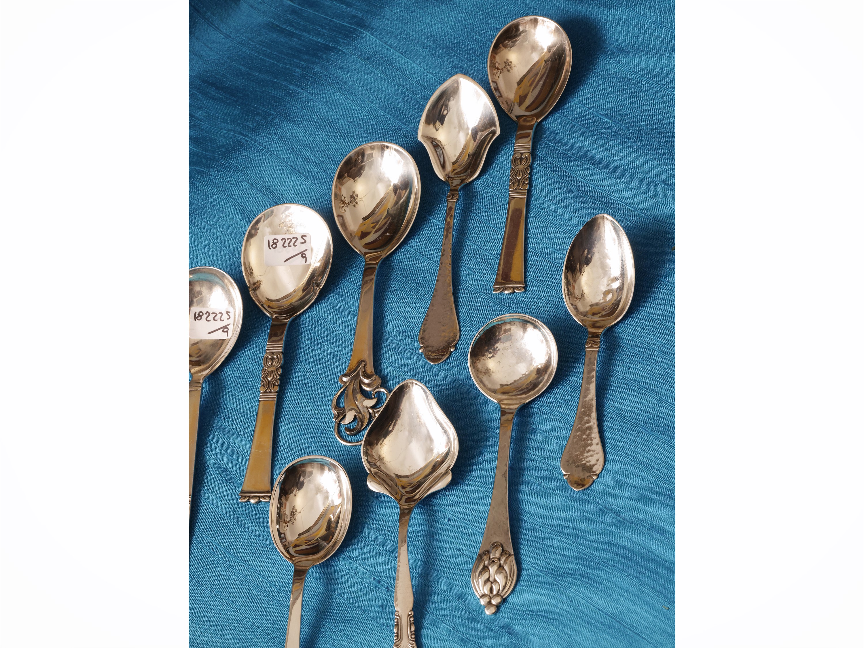 Collezione di nove cucchiani in argento danese