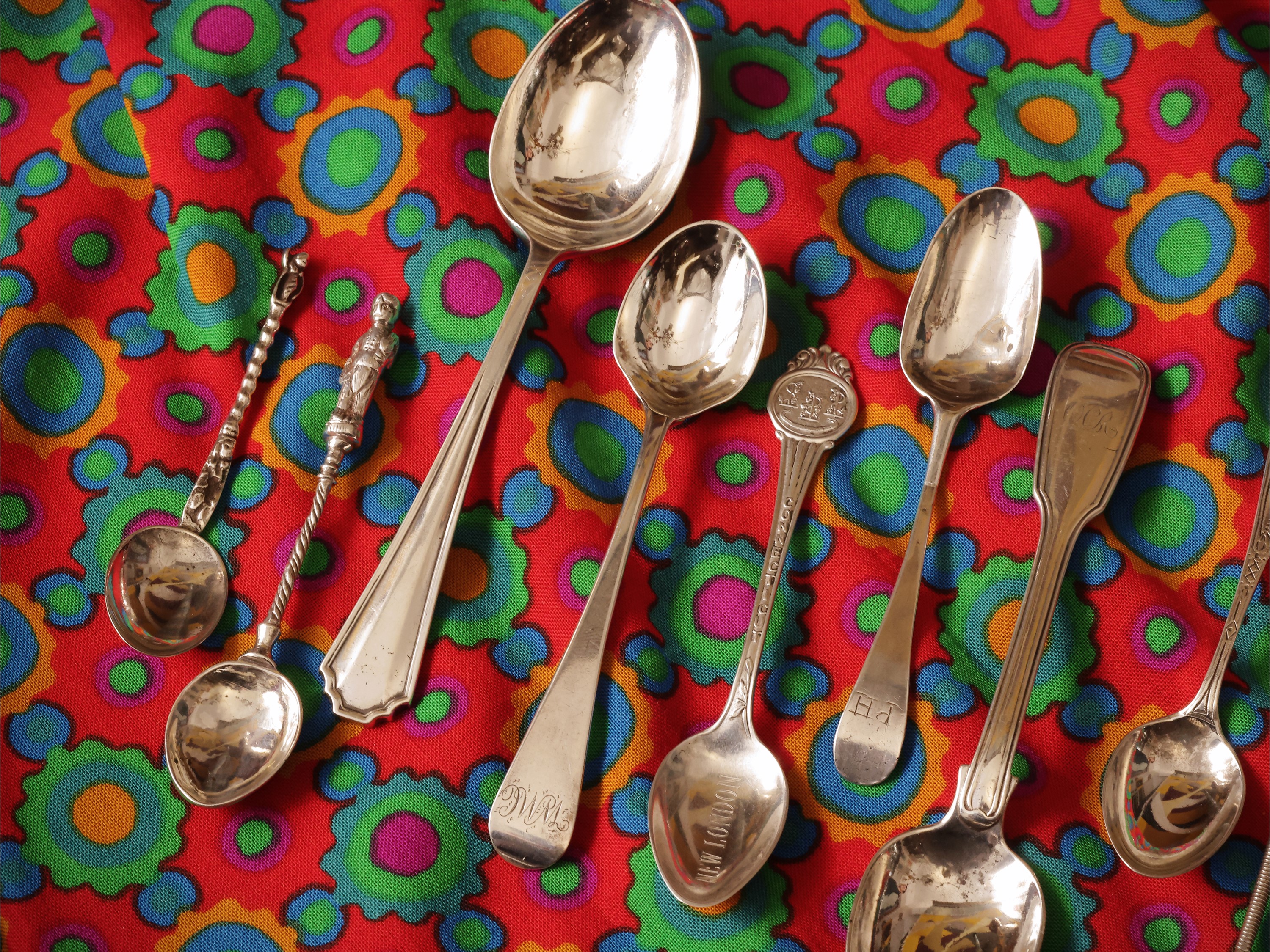 Fantasia di cucchiaini da collezione in argento sterling