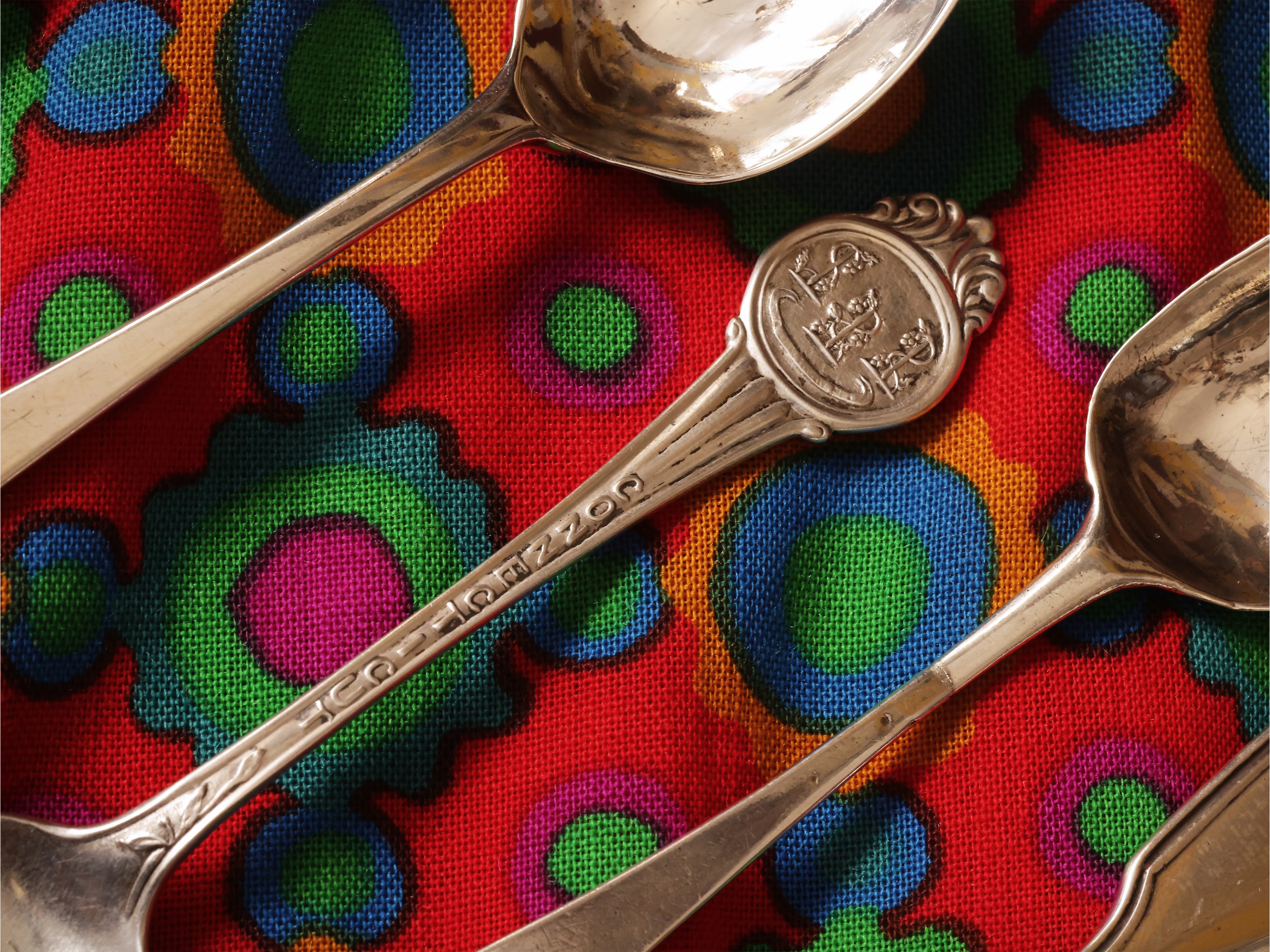 Fantasia di cucchiaini da collezione in argento sterling