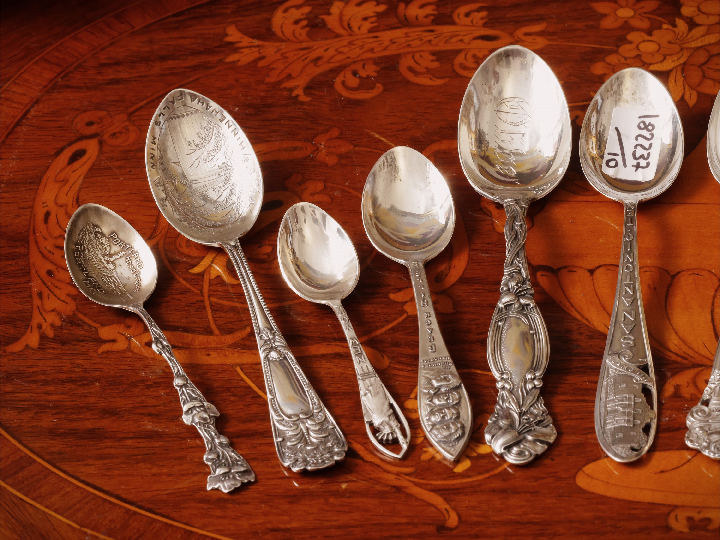 Collezione di cucchiaini souvenir in argento sterling