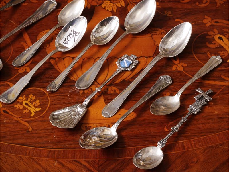 Fantasia di cucchiani in argento