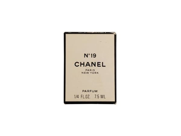 Chanel - N. 19