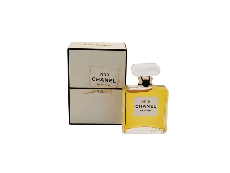 Chanel - N. 19