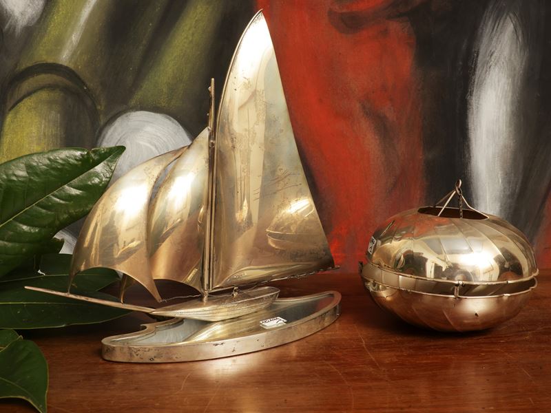 Barca a vela in argento