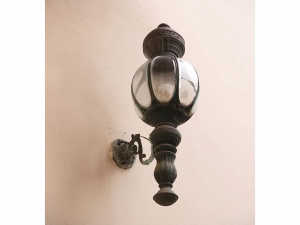 Pair of patinated metal lanterns  - Auction Florentine Style - Maison Bibelot - Casa d'Aste Firenze - Milano
