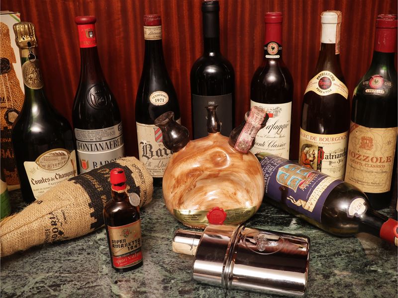 Collezione di vini e liquori, includente Barolo Riserva Speciale Villadoria e Chianti Classico Ri...