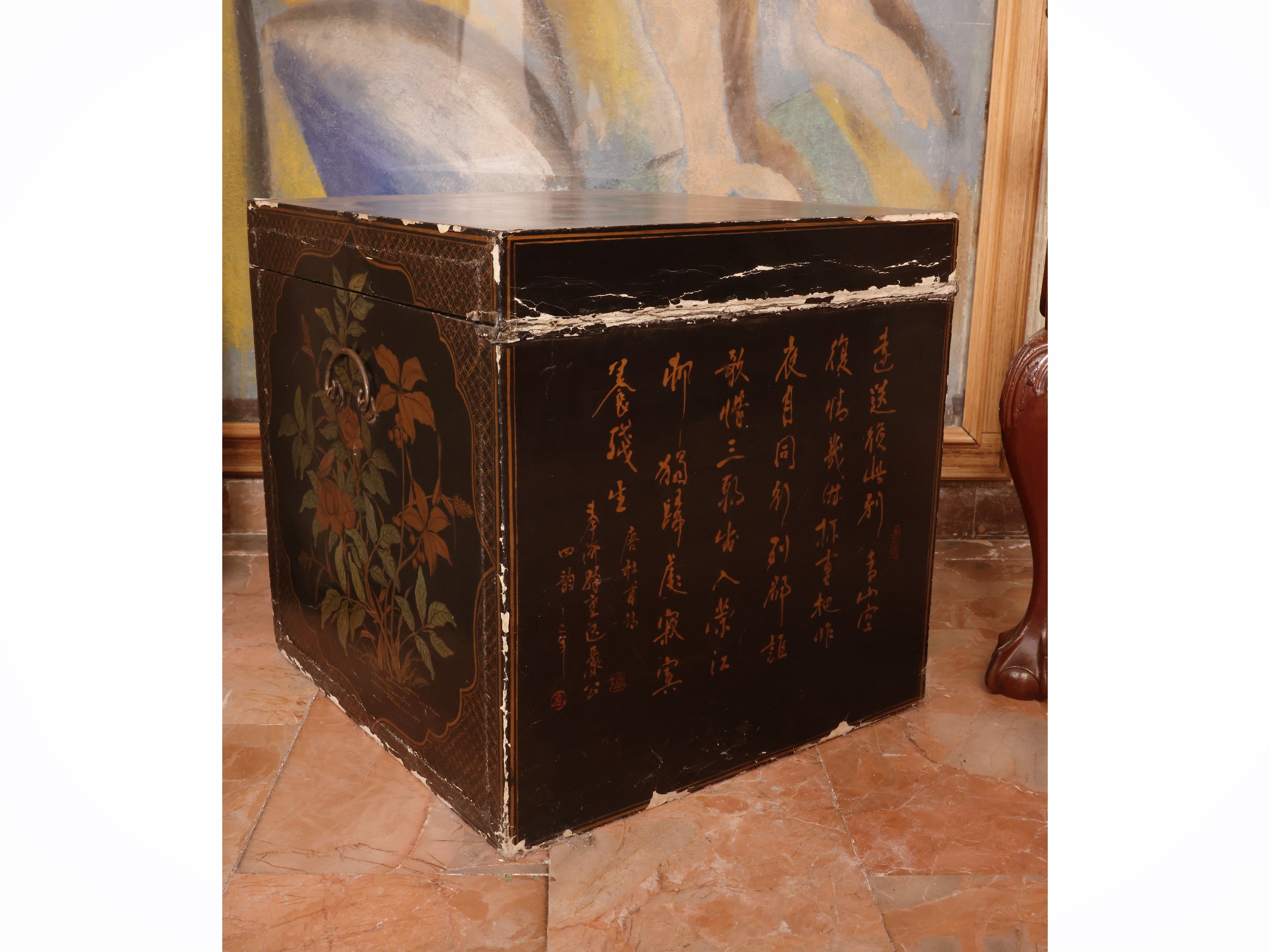 Baule da viaggio, laccato a chinoiserie con fiori policromi