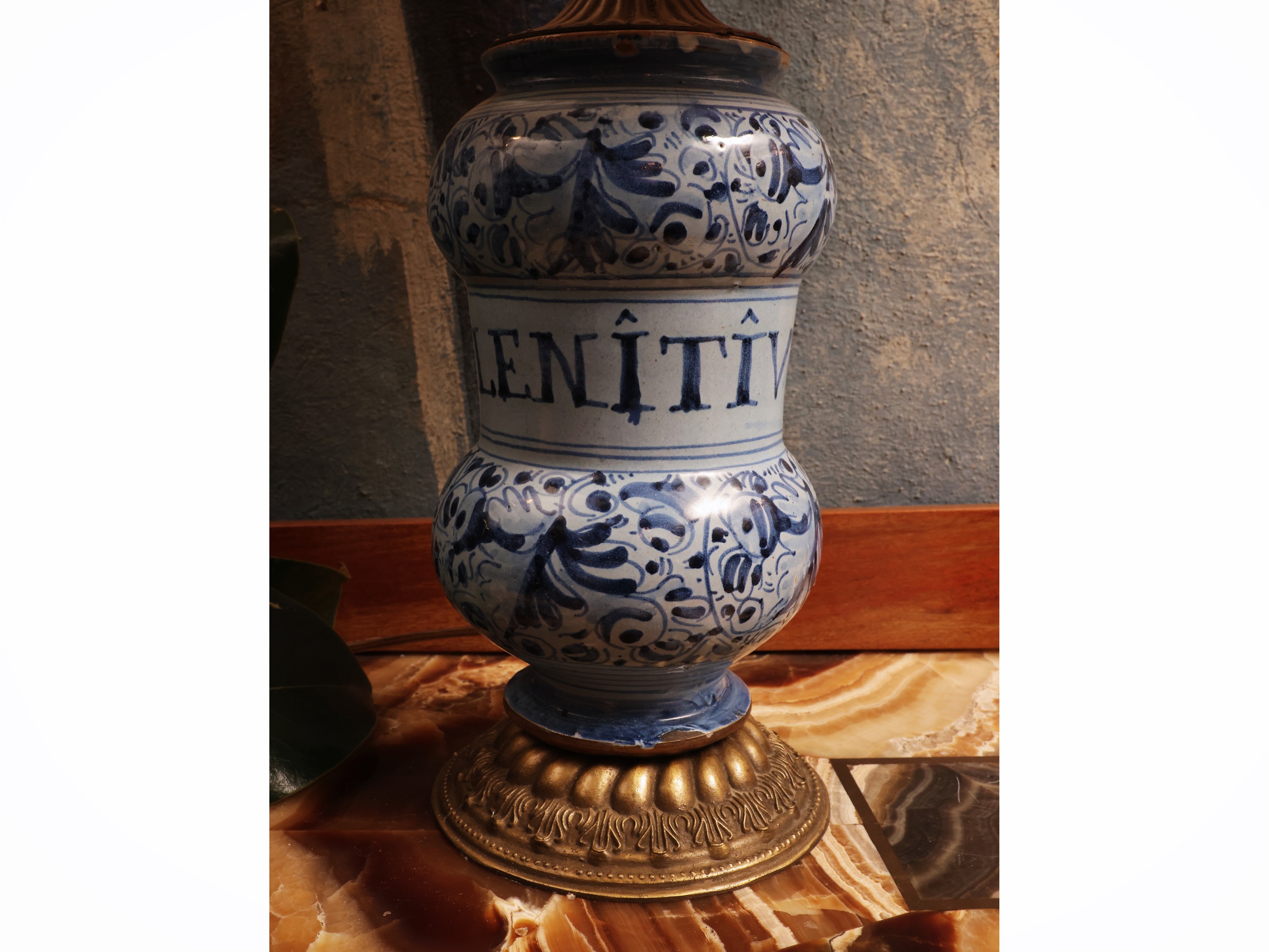 Albarello in maiolica, h cm 35-55
