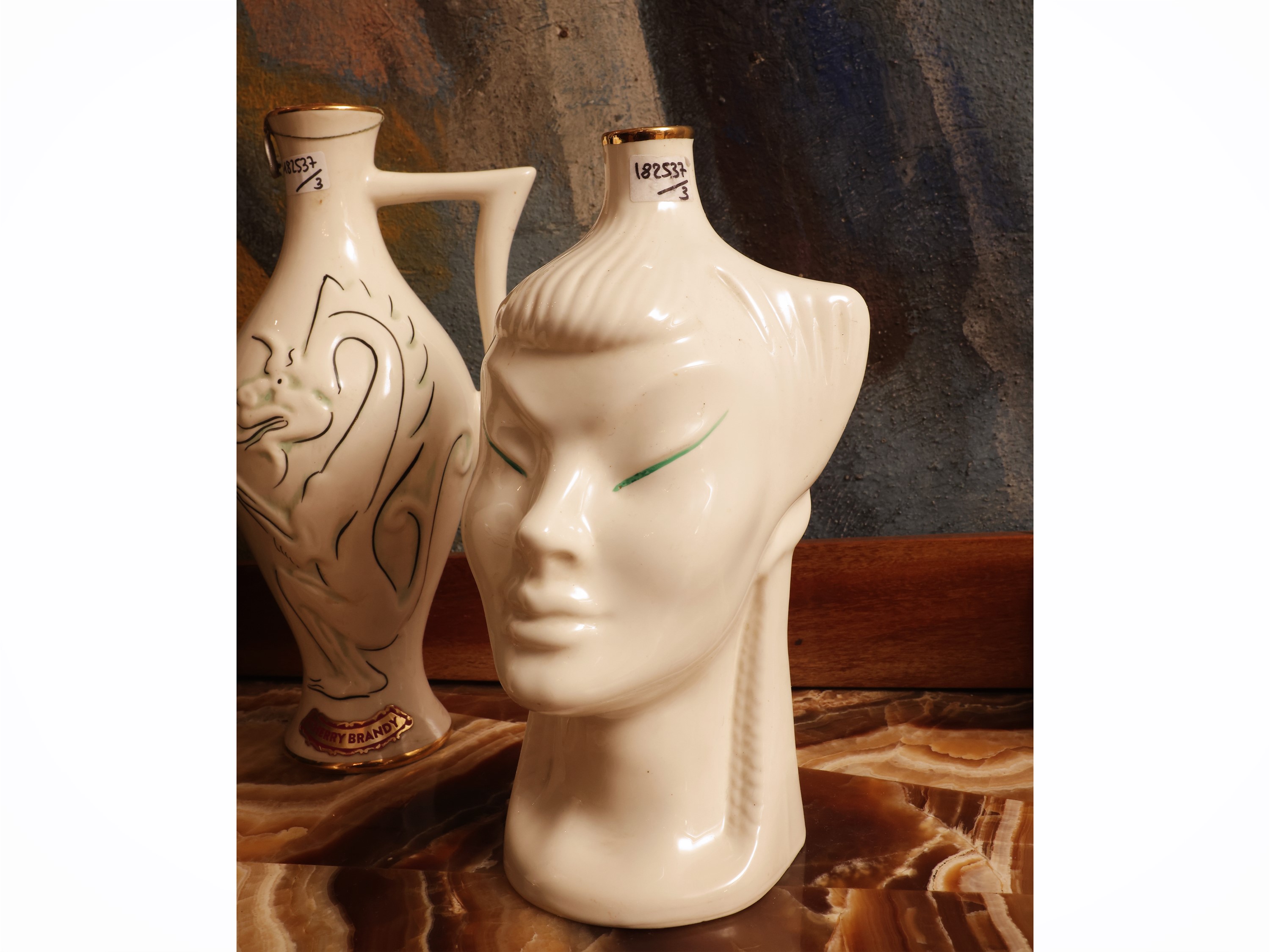 Canova Padova, Tre bottiglie da liquore in ceramica bianca, Anni Sessanta/Settanta