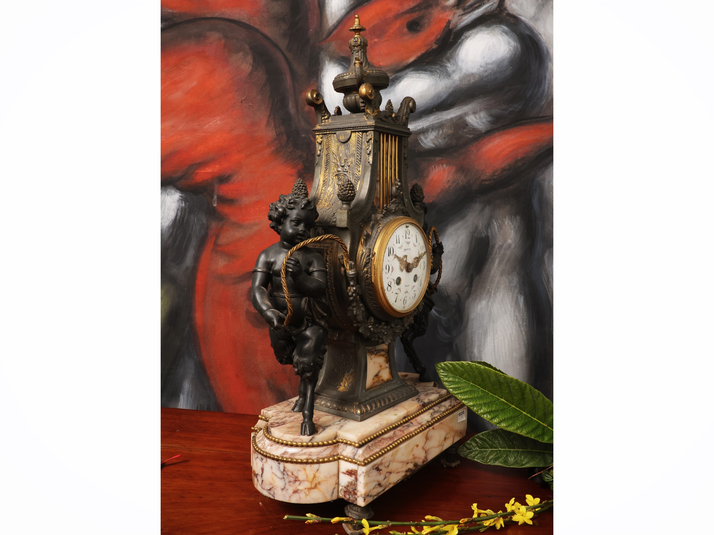 Orologio da tavolo in antimonio patinato e marmo rosa