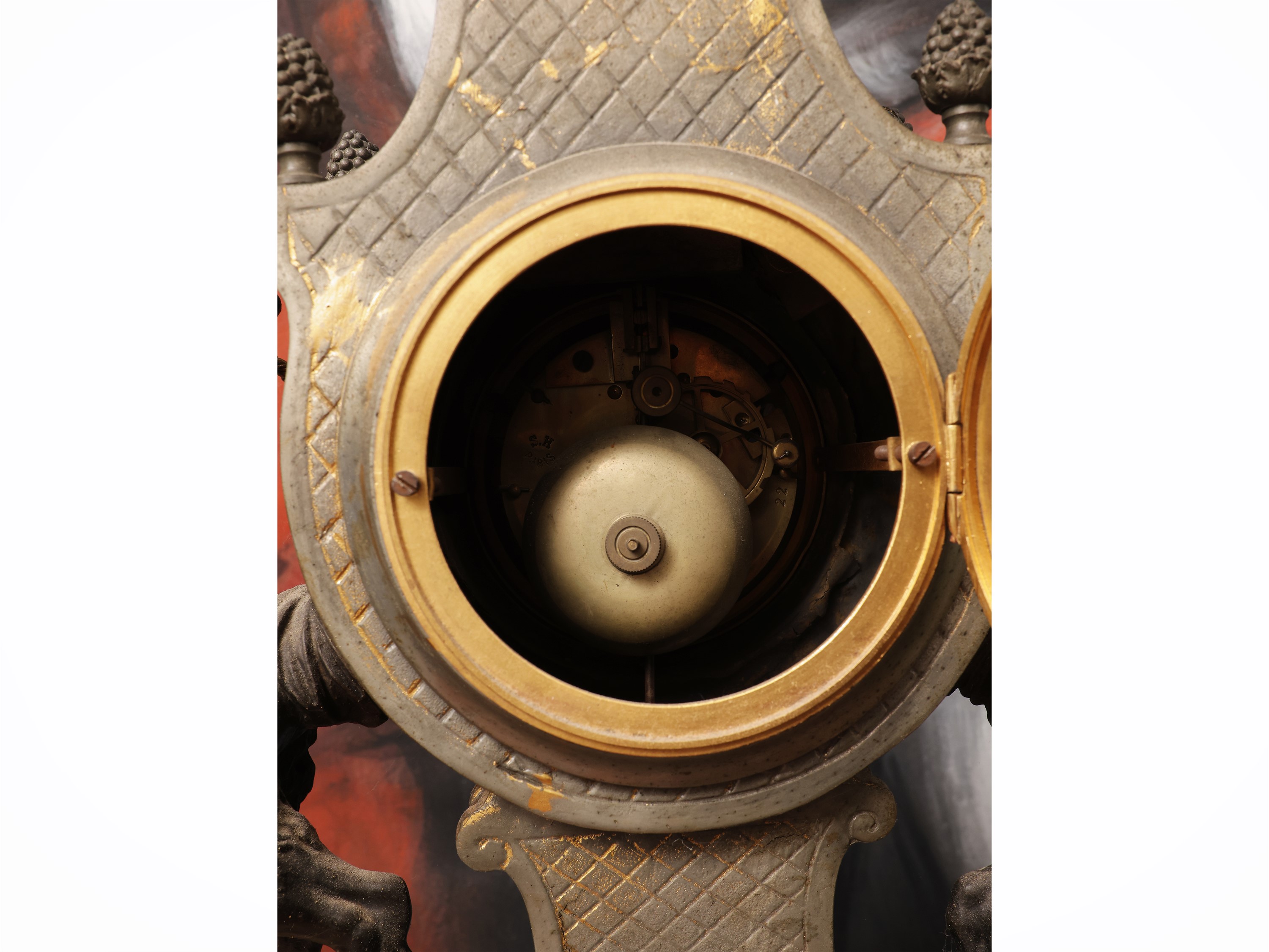 Orologio da tavolo in antimonio patinato e marmo rosa