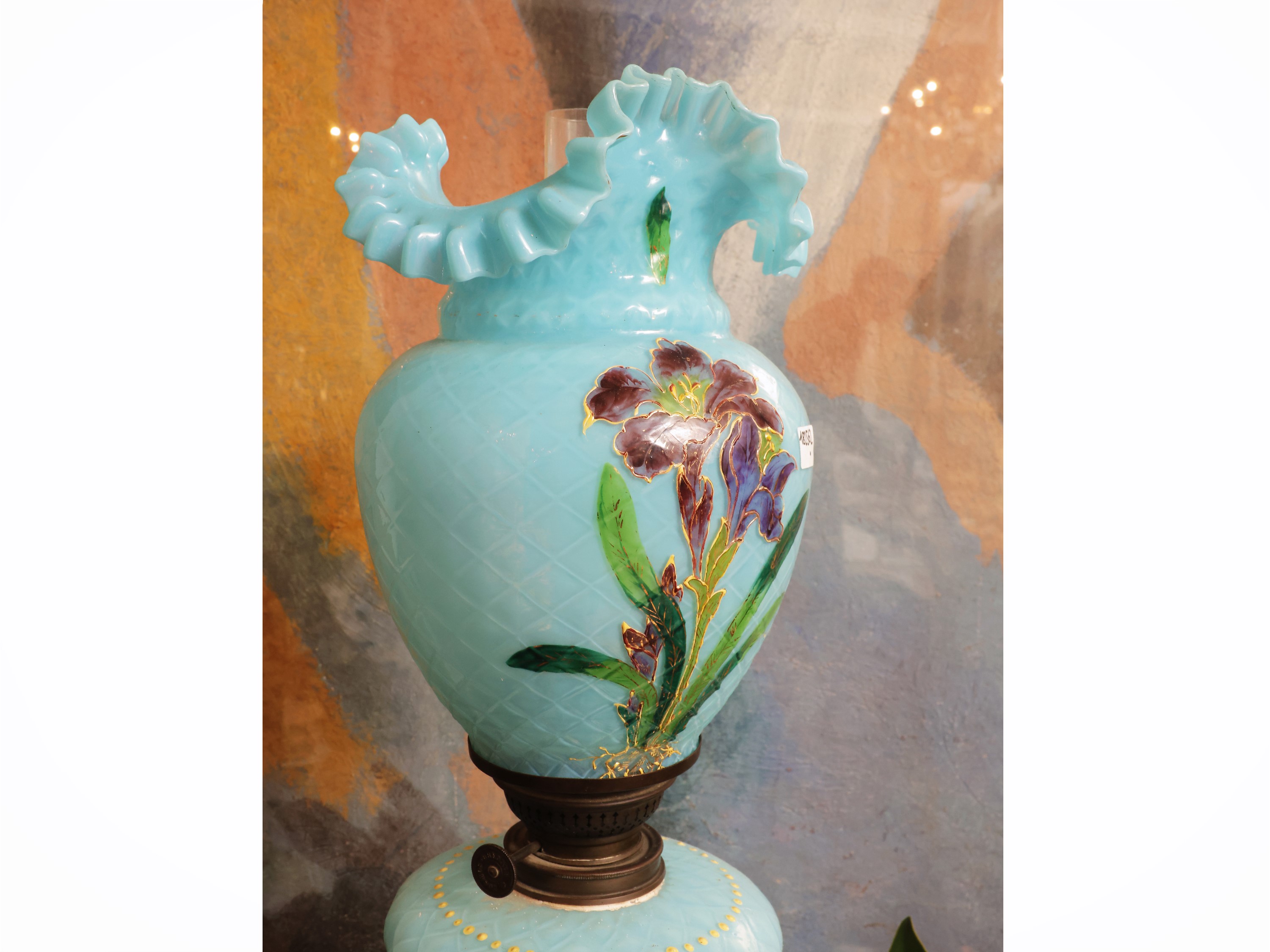 Grande lume ad olio in opaline azzurro, fine XIX secolo