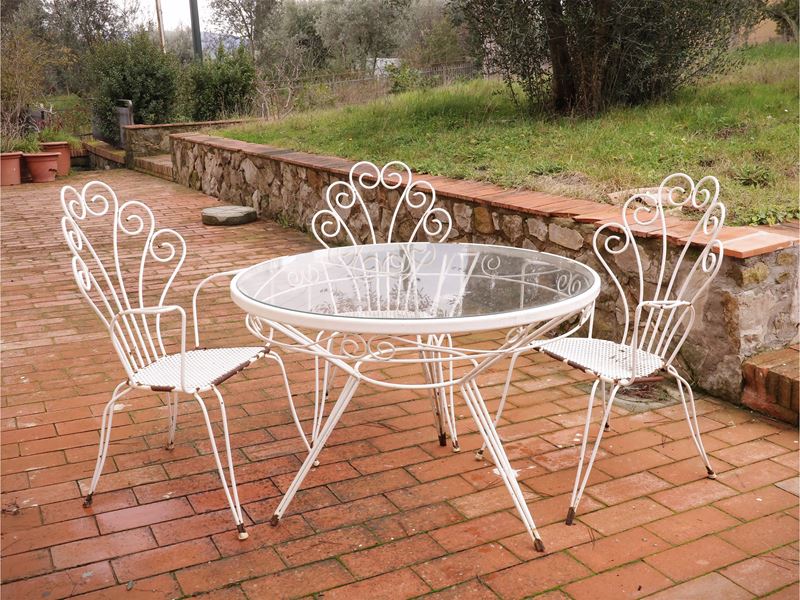Set da giardino, tavolo circolare laccato bianco con piano in vetro e sei poltroncine