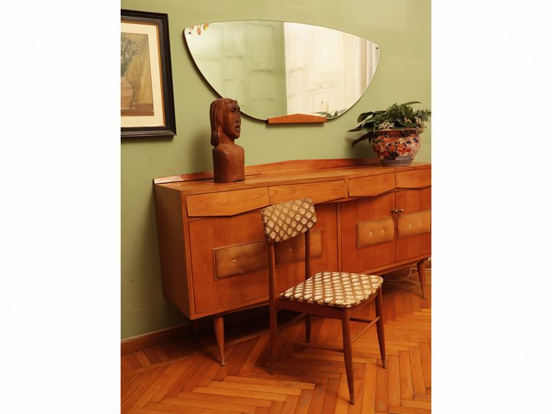 Complementi di arredo, sedia e specchio anni Cinquanta