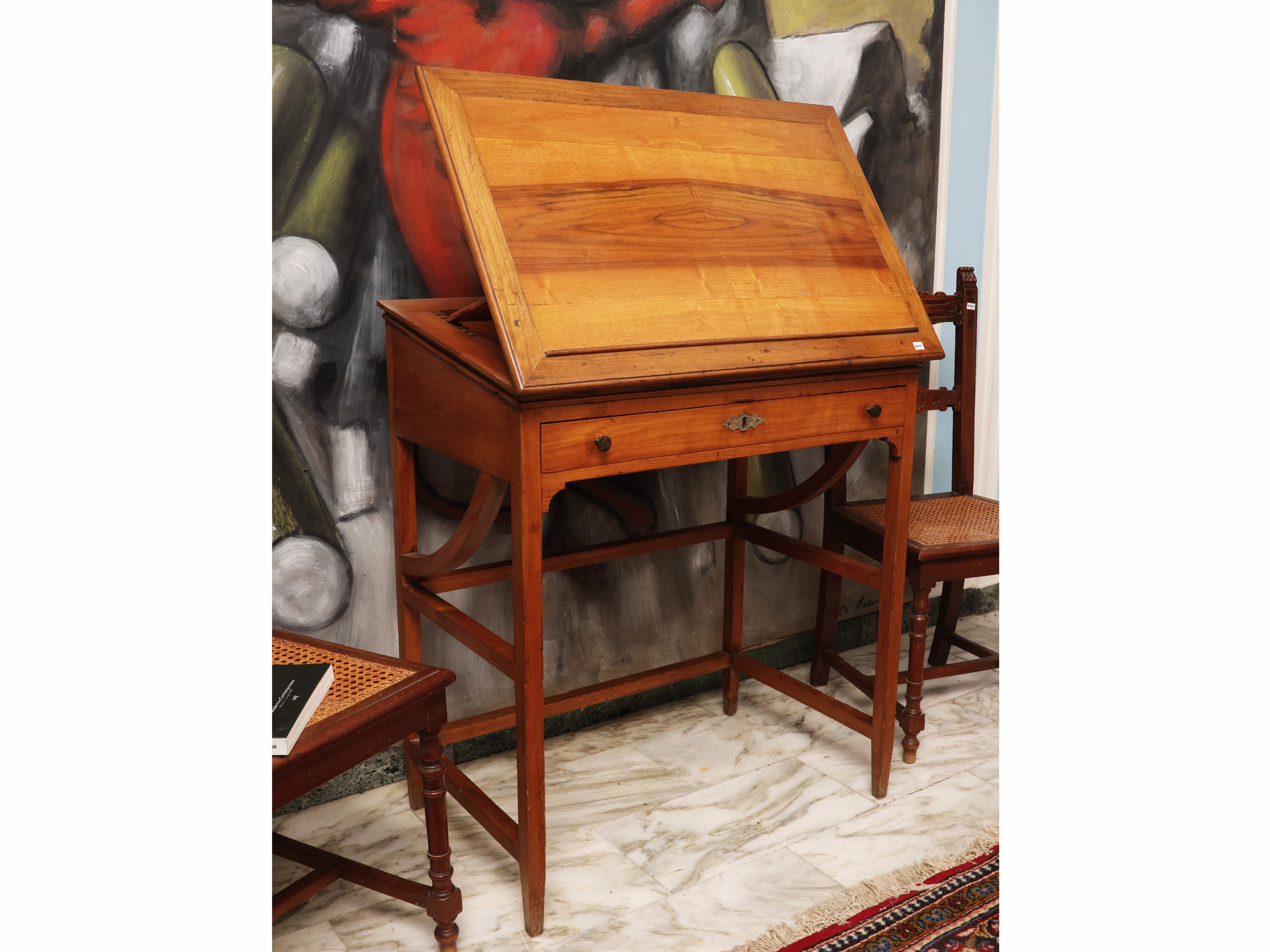 Scrivimpiedi in noce