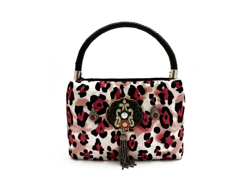 Borsa gioiello in seta animalier rosa