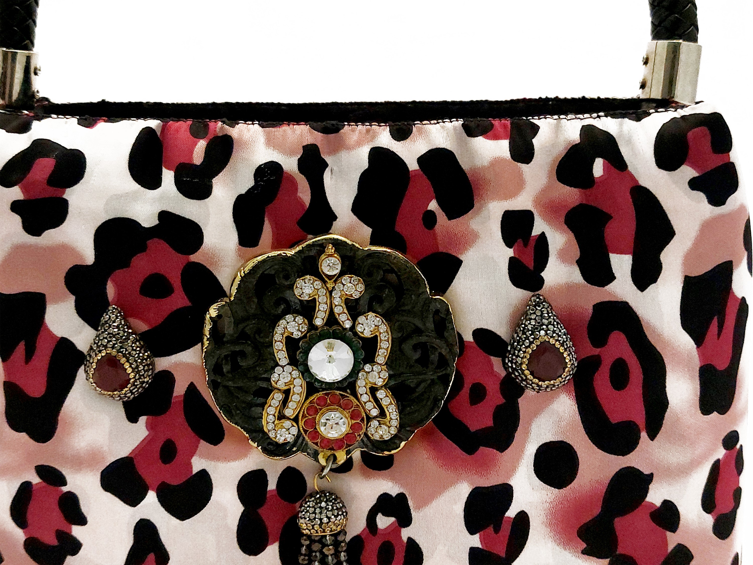 Borsa gioiello in seta animalier rosa