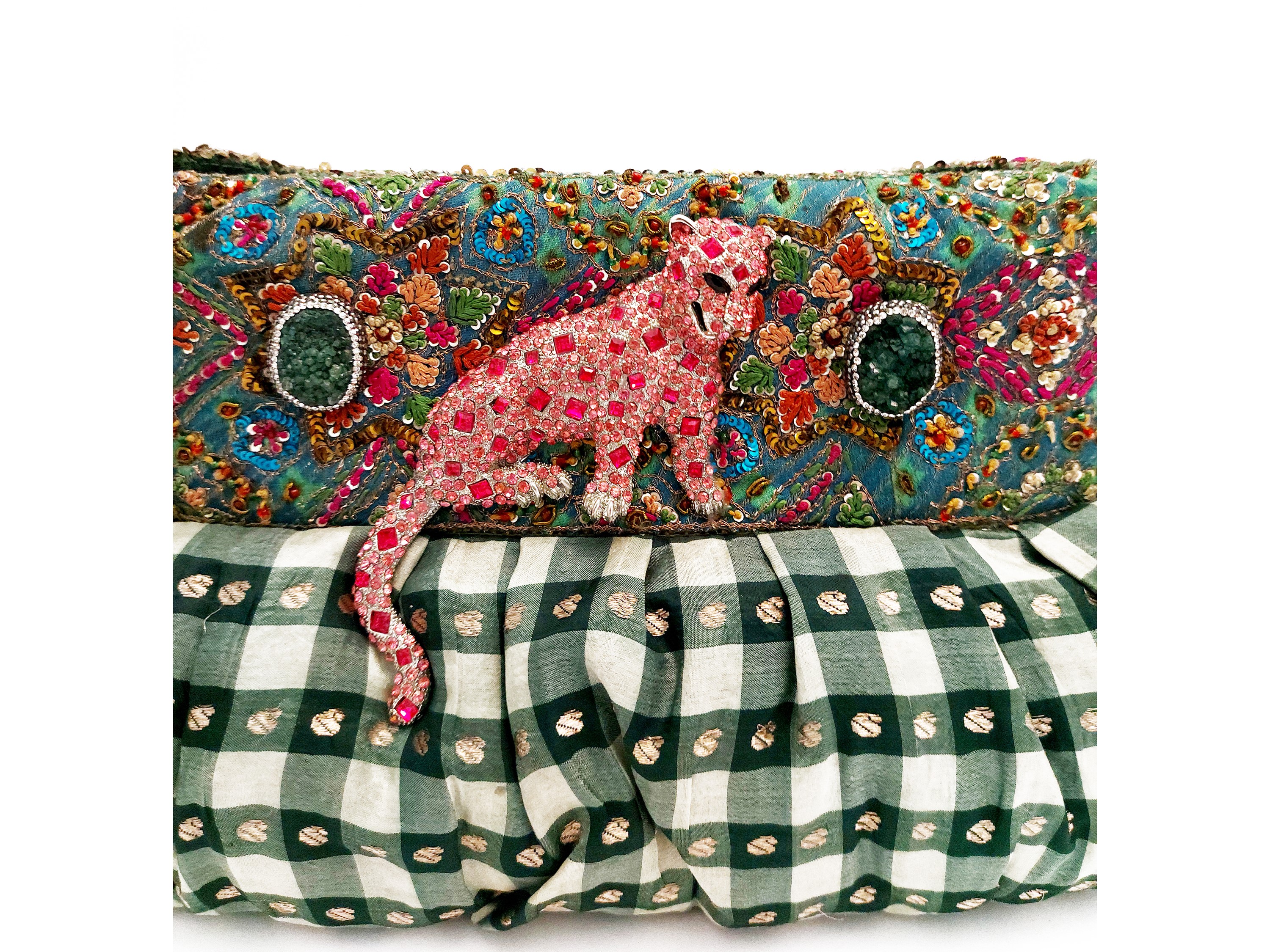 Pochette gioiello in seta indiana nei toni del verde