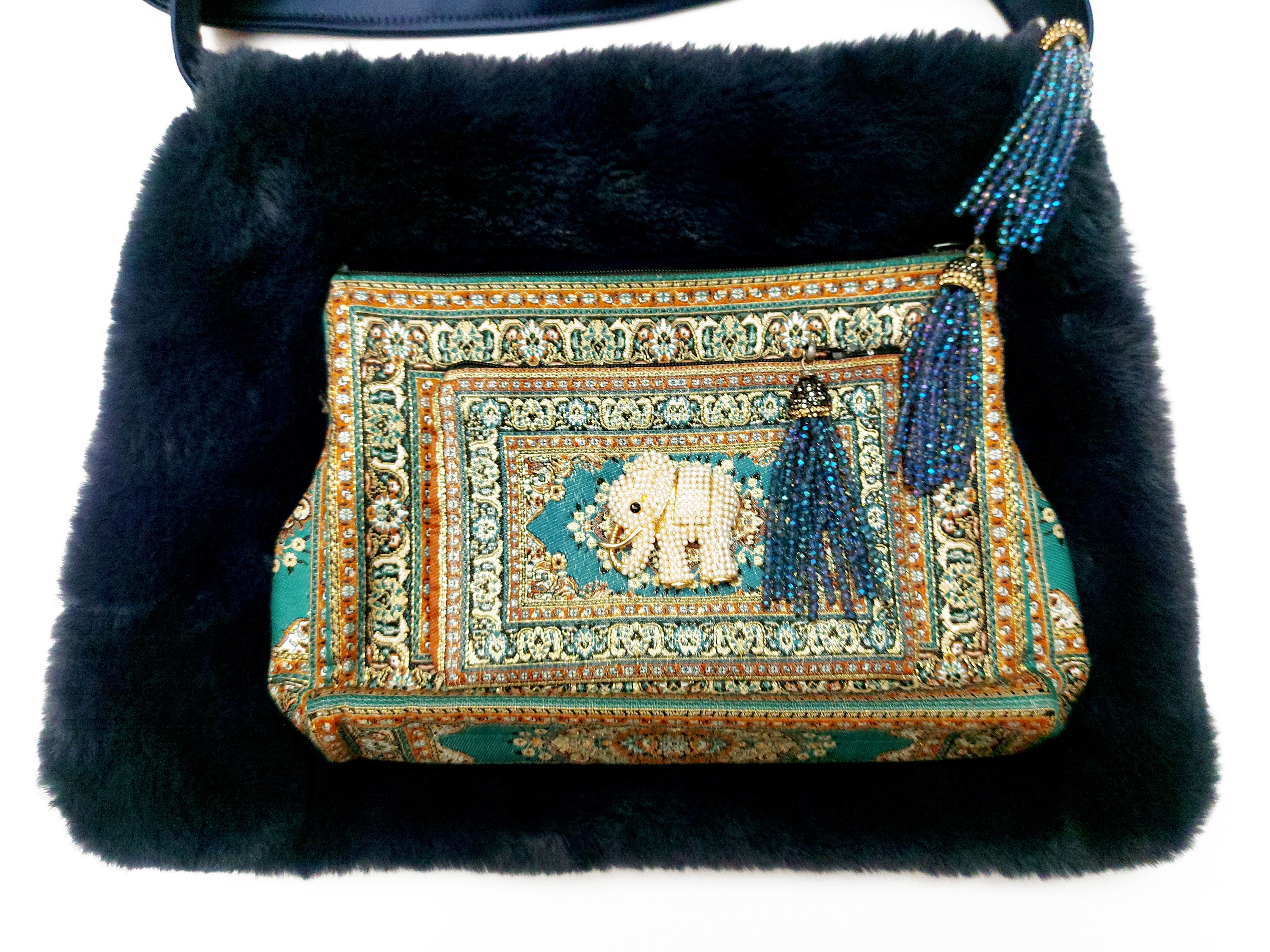 Borsa a tracolla in pelliccia ecologica blu