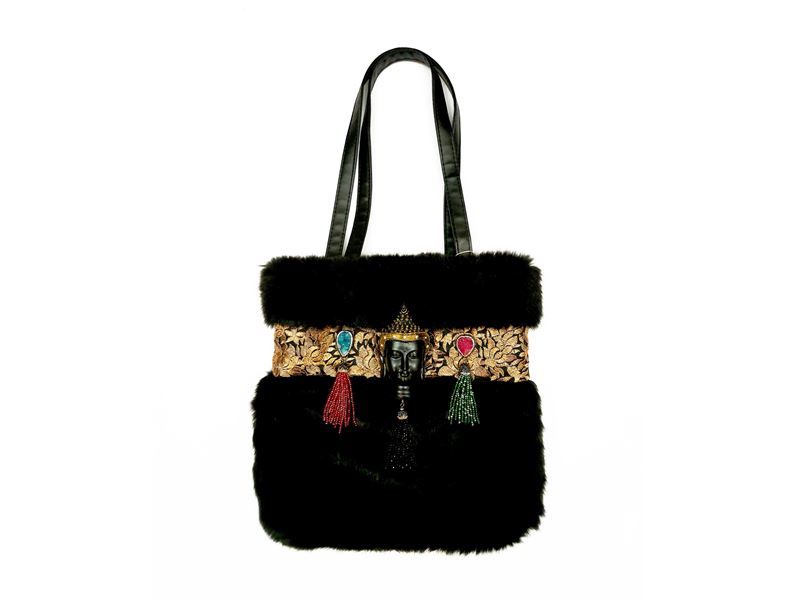 Borsa a spalla in pelliccia ecologica nera