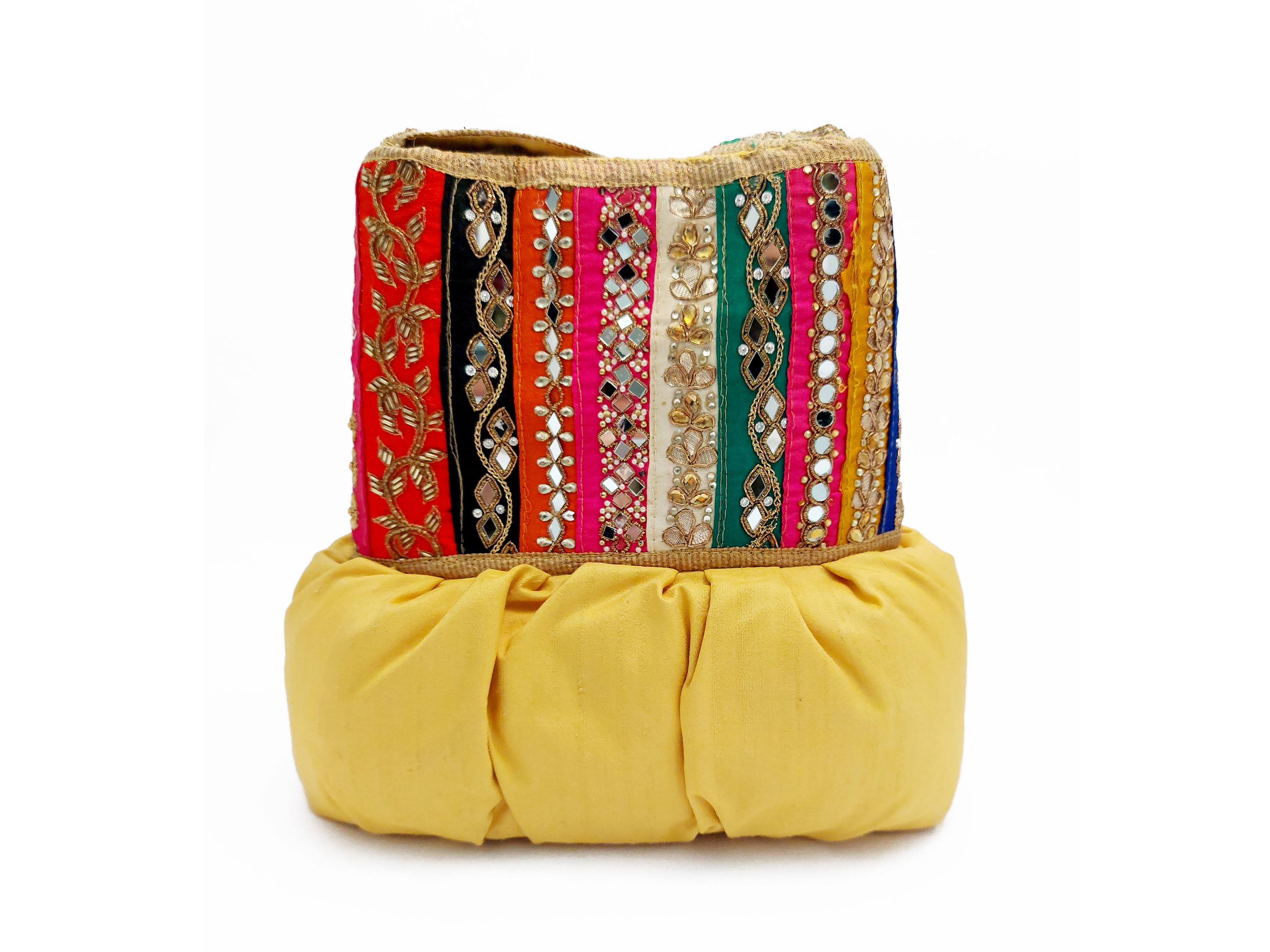 Borsa gioiello in seta gialla