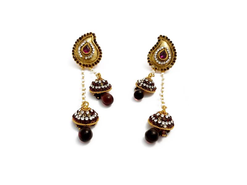 Orecchini pendenti in metallo dorato