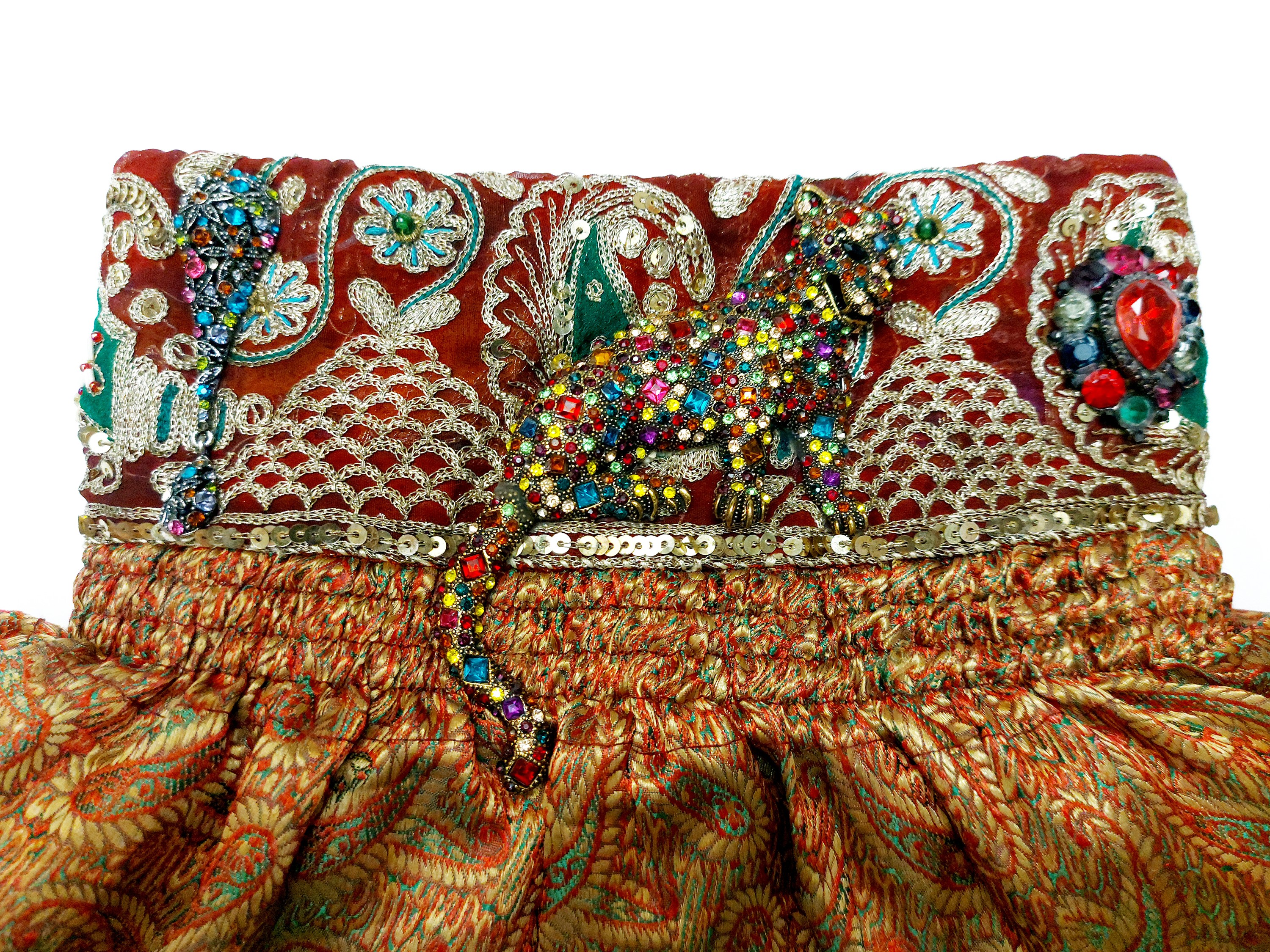 Grande pochette gioiello in seta paisley dorata