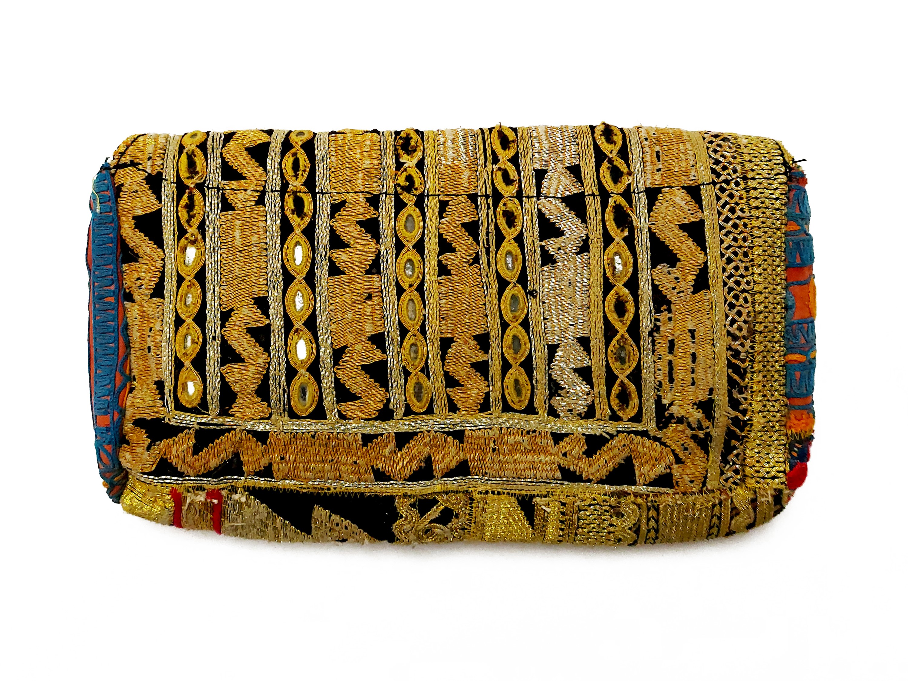 Pochette gioiello in tessuto indiano con ricamo Zardozi e miniatura Kamasutra