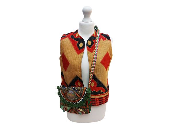 Gilet etnico trapuntato e borsetta, Roberta Balsamo