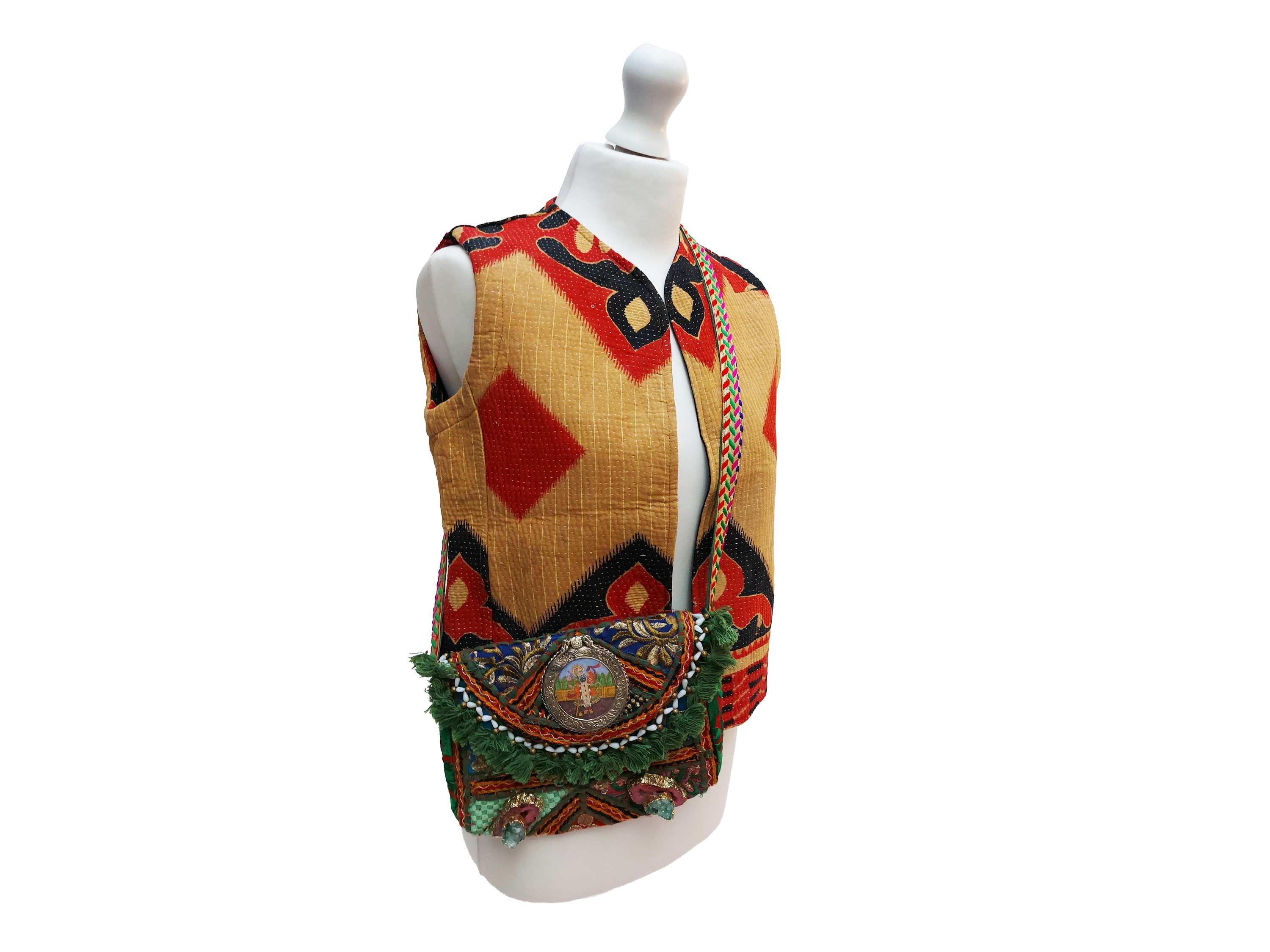 Roberta Balsamo, Gilet etnico trapuntato e borsetta con ricami e decorazioni in pietre dure