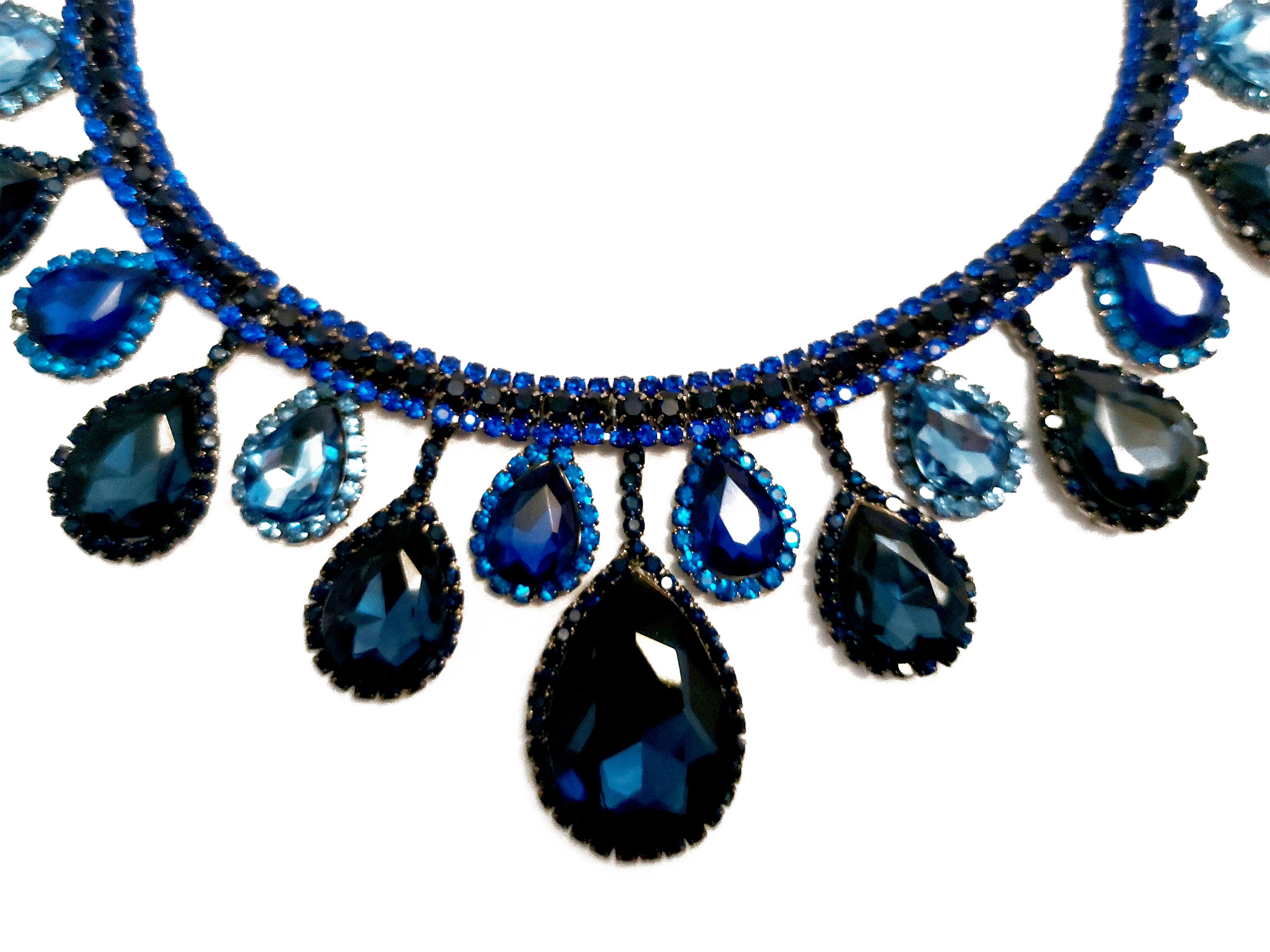 Girocollo con strass blu