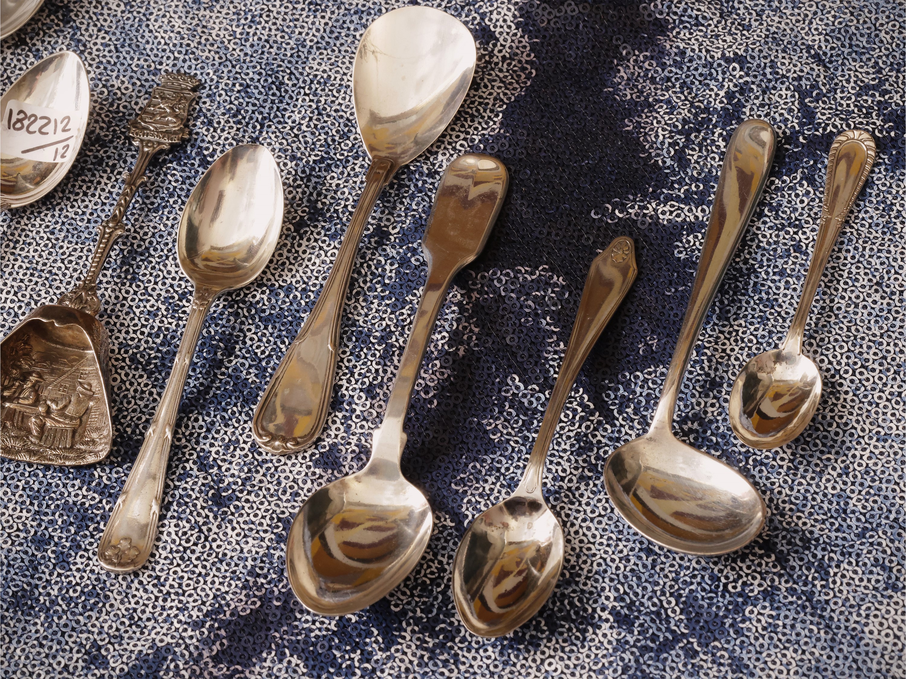 Dodici cucchiaini in argento