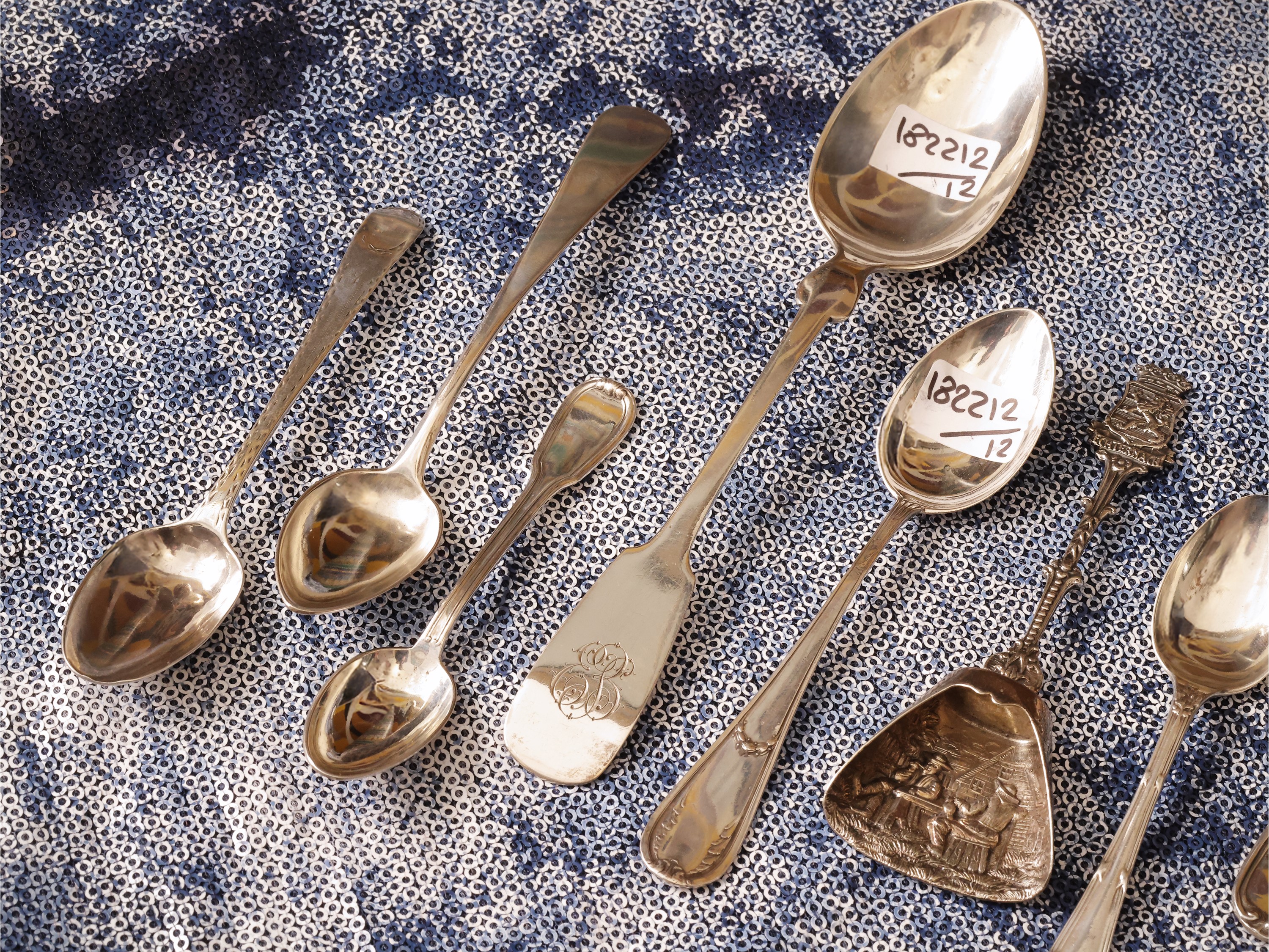 Dodici cucchiaini in argento