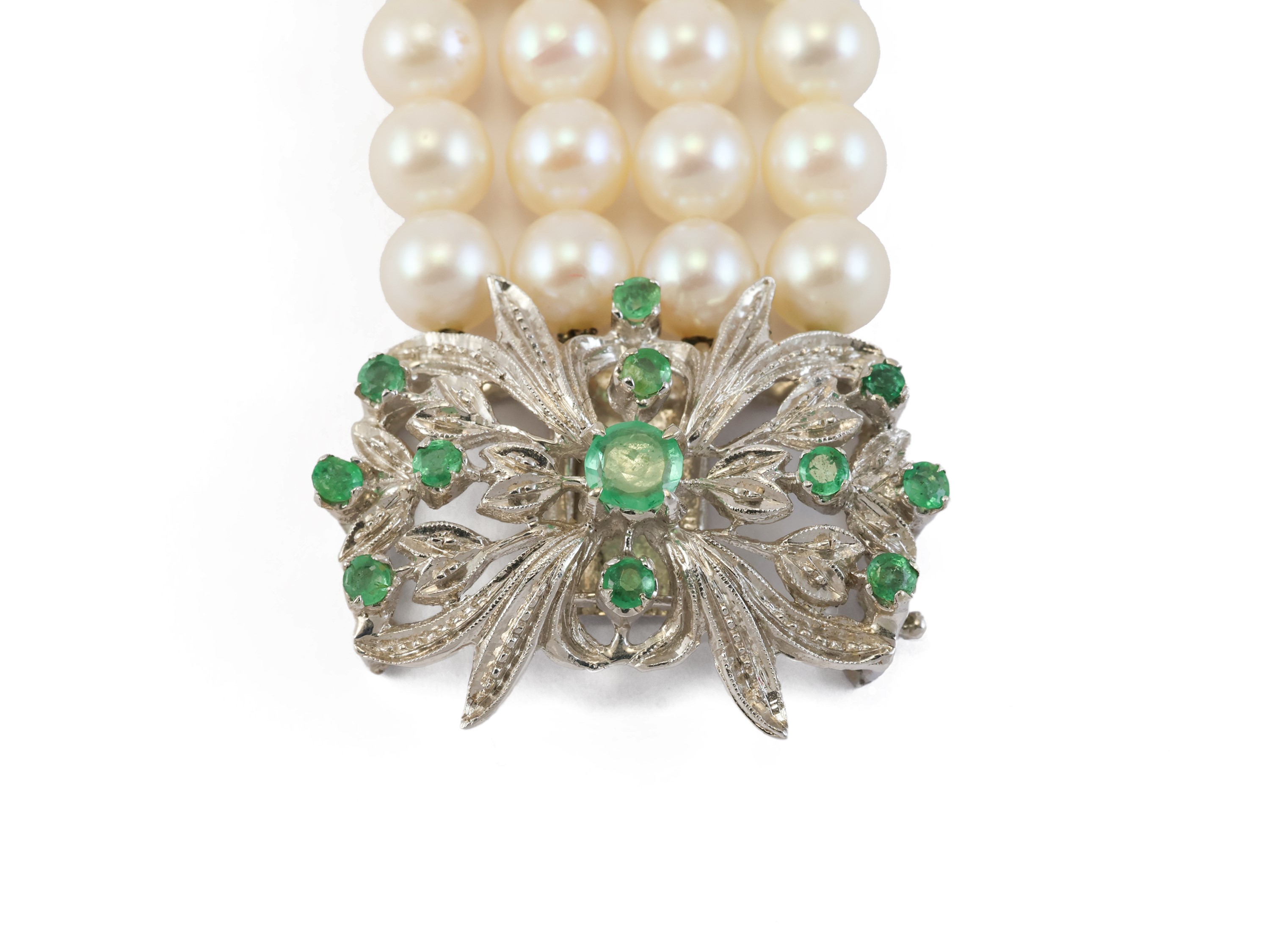 Bracciale a quattro fili di perle bianche coltivate e oro bianco