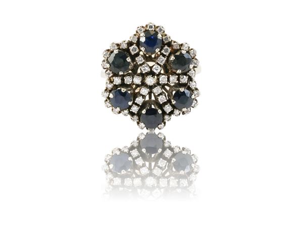 Anello in oro bianco, diamanti e zaffiri