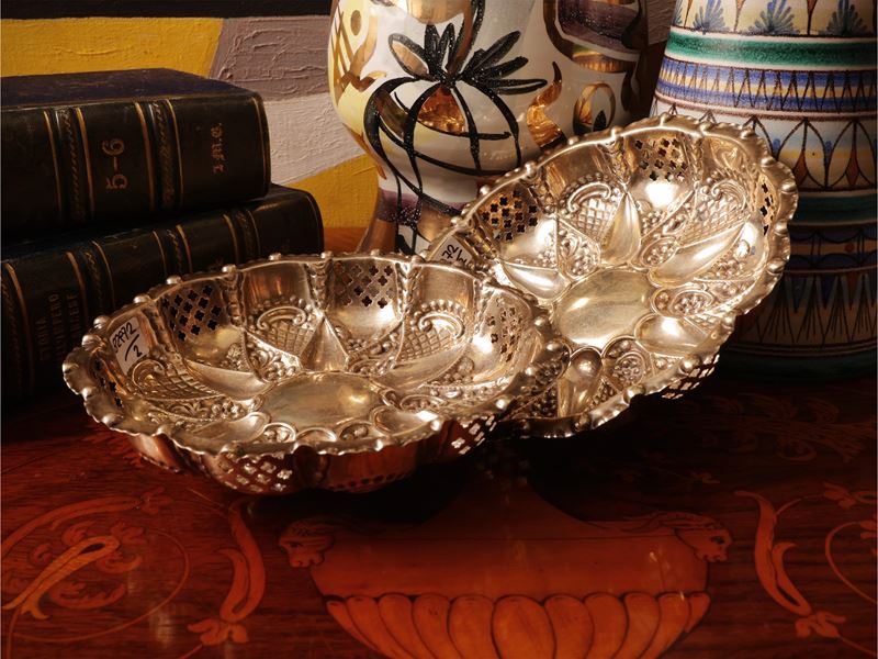 Coppia di cestini porta bonbon in argento, William Devenport