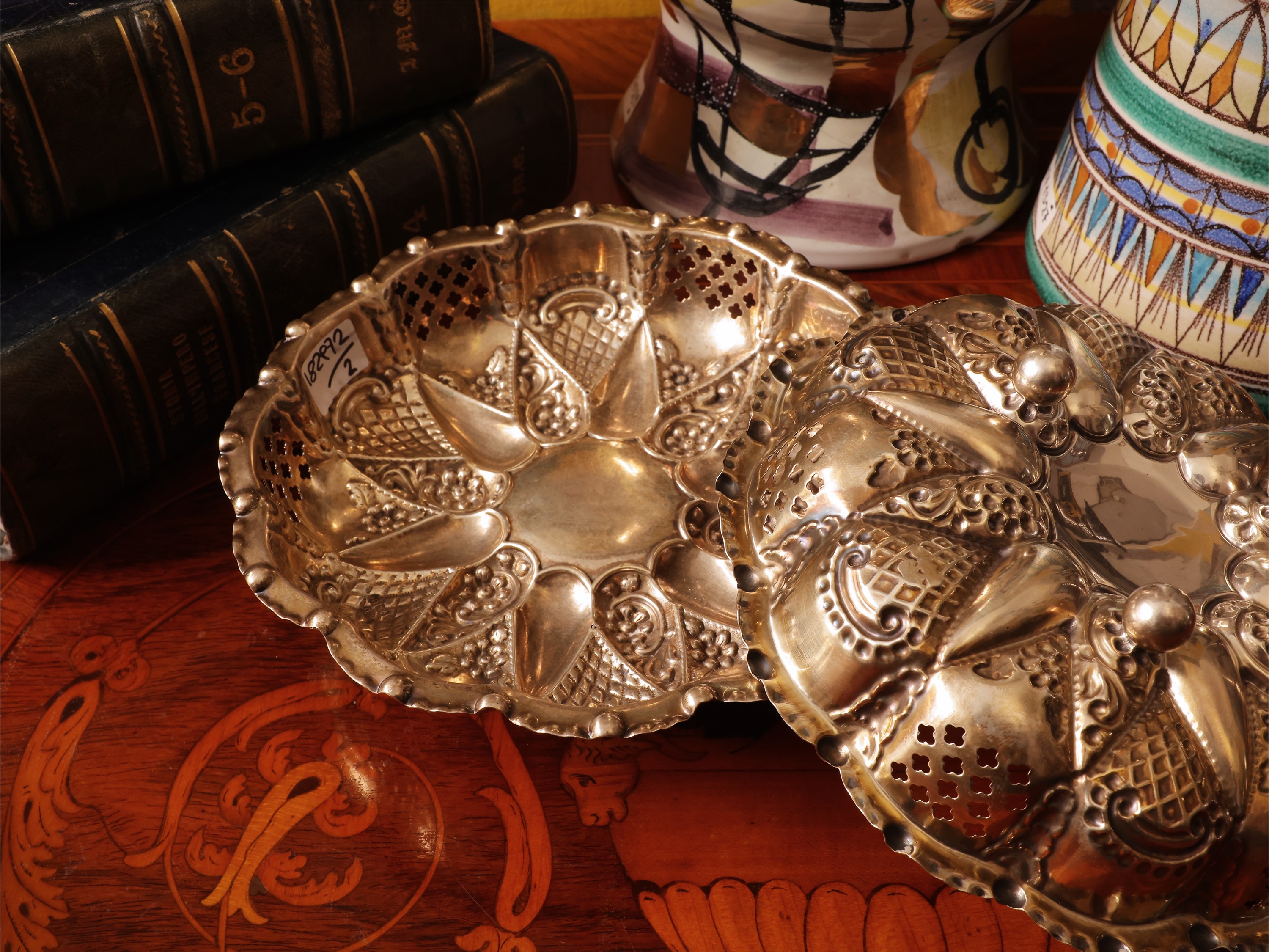 Coppia di cestini porta bonbon in argento, William Devenport