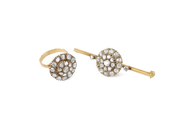 Spilla ed anello in oro giallo e rose di diamante