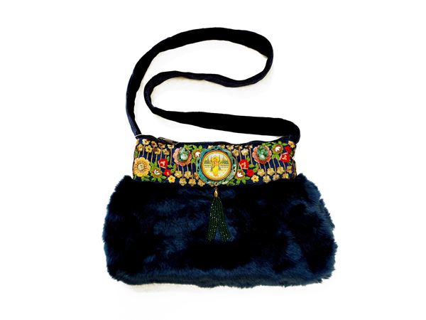 Borsa gioiello in pelliccia ecologica blu