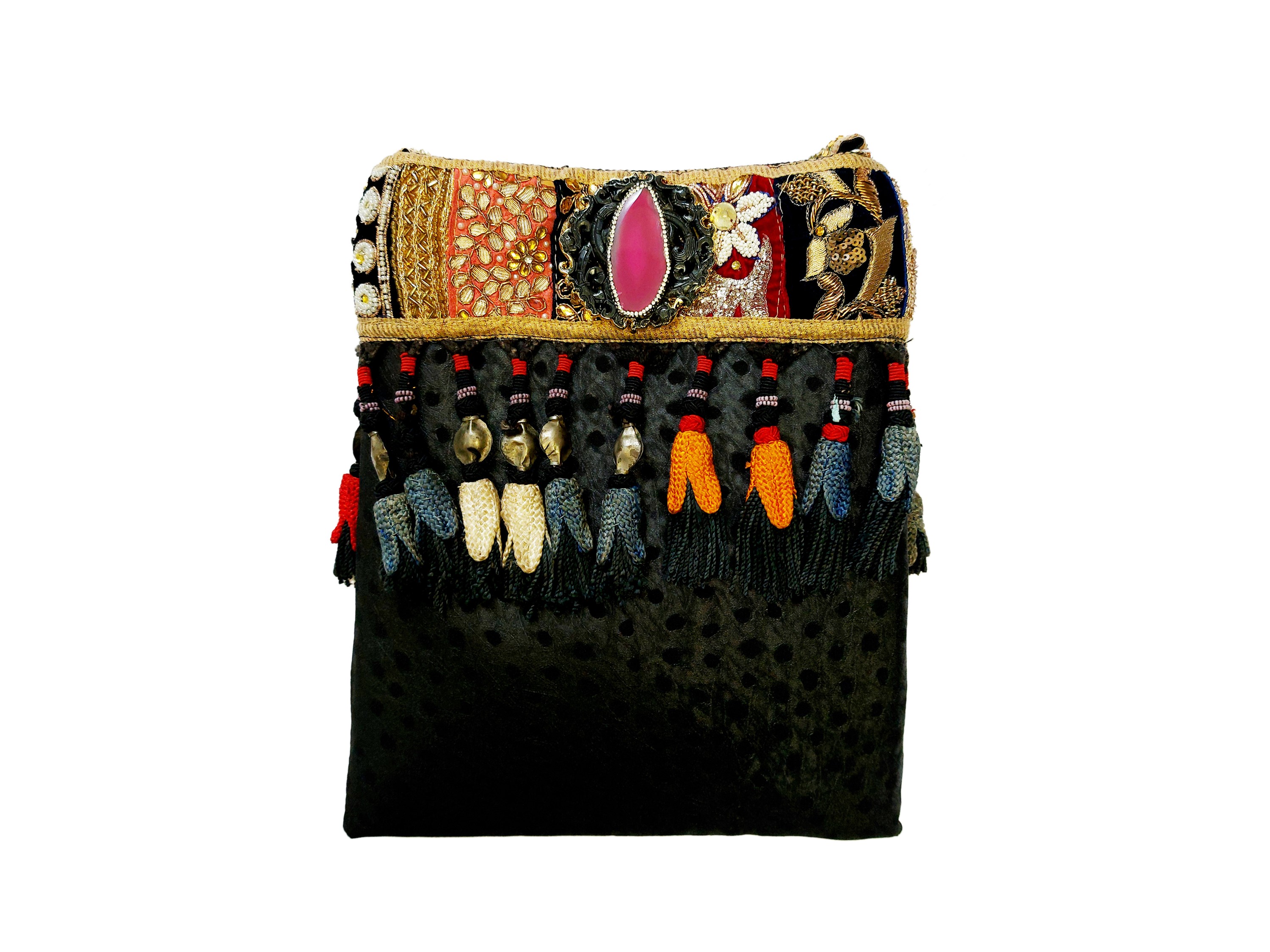 Borsa gioiello in tessuto nero effetto struzzo