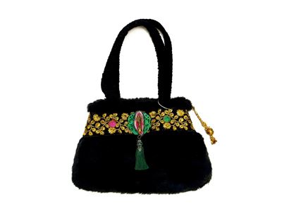 Borsa gioiello in pelliccia ecologica nera con dettagli in passamaneria oro e Ganesha