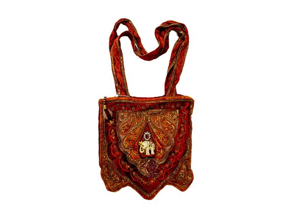 Borsa in tessuto di velluto indiano rosso carminio