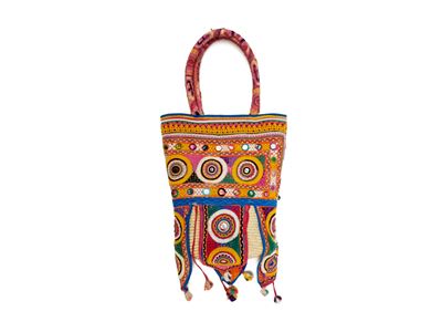 Borsa in paglia naturale, decorata con passamanerie indiane e pietre dure